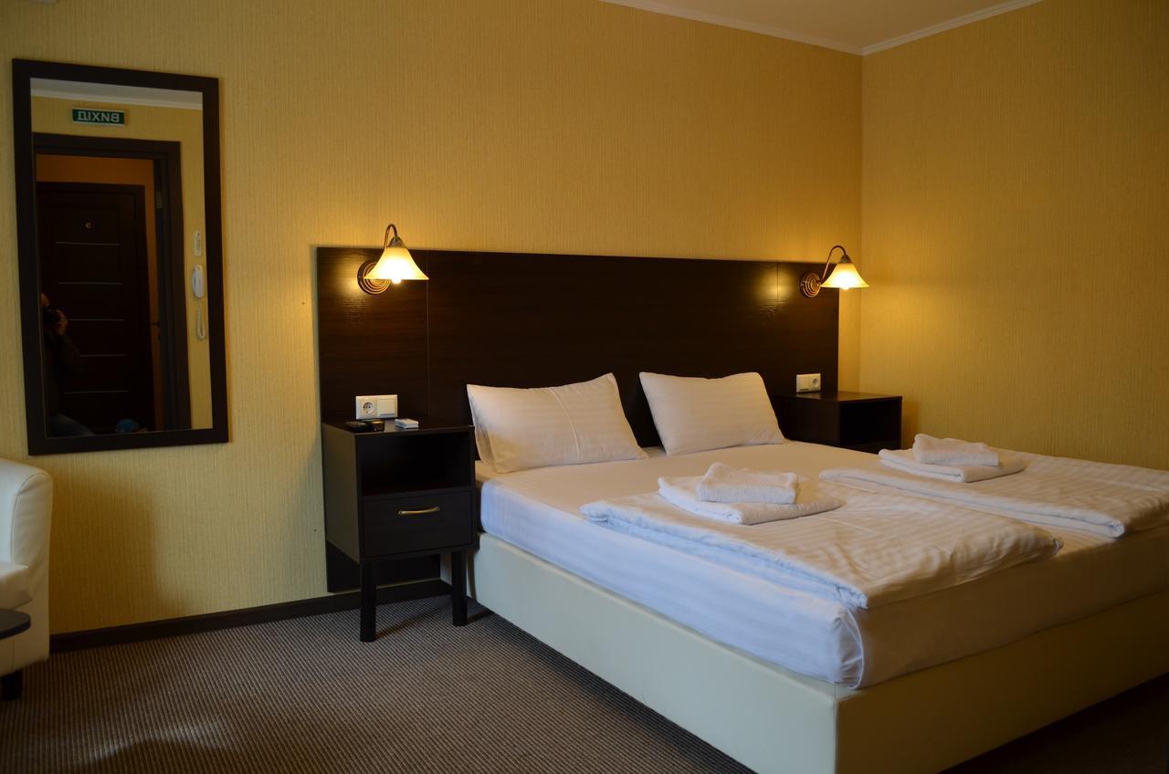 Transit Hotel Dyakovtsy Buitenkant foto