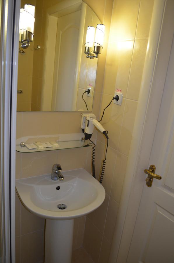Transit Hotel Dyakovtsy Buitenkant foto